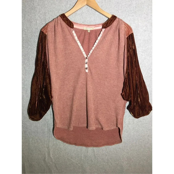 Ginmicks Sweaters - Womens Ginmicks Sweater Mixed Media Textures Velvet Dark Pink Casual V Neck